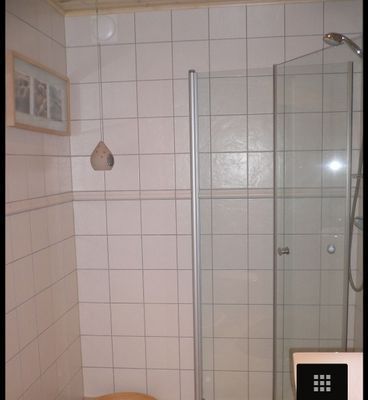 Bild 3 på 8 bädds stuga i lummig naturskön omgivning