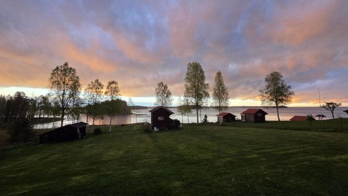 Charmig stuga vid vattnet i Gesunda - Bild 31