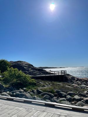 LYSEKIL mysig insynskyddad stuga m. båt - Bild 24