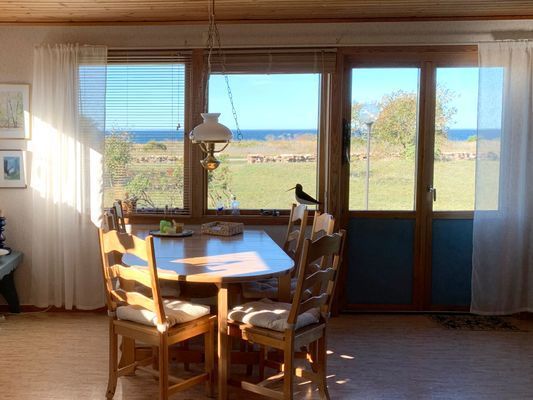 Fint läge med havsutsikt i Djupvik