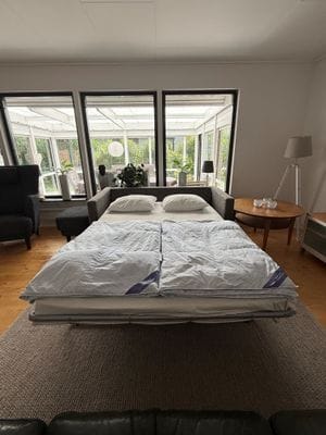 Vardagsrum med bäddsoffa (140 cm)
