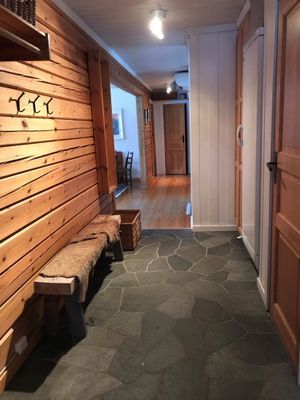 Hyr denna stuga i Hundfjället på 81 m². 6-10 sängplatser. Pris ej tillgängligt. Se bilder och tillgänglighet här.