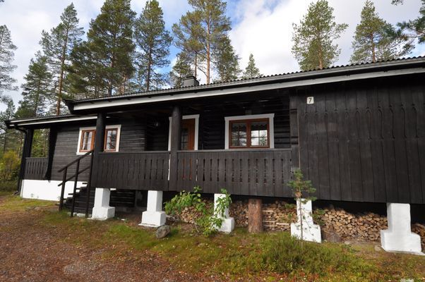 Bild 3 på SÄLEN-Låga Sommarpriser Bastu, Wifi, 3 sovr, kamin