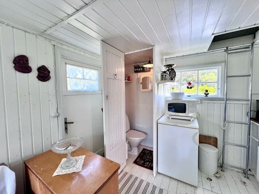 Bild 4 på Sommaridyll - Badrocksavstånd till havet