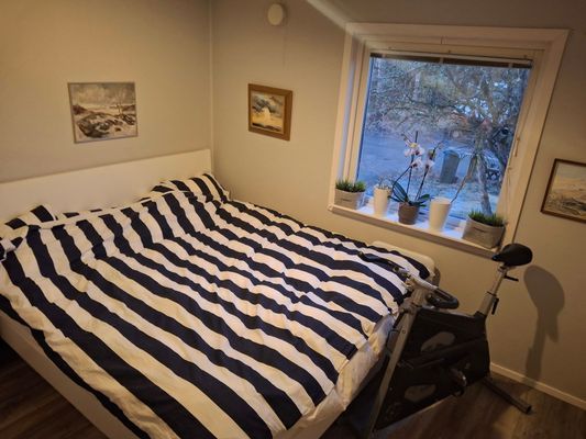 Villa i Torslanda med badtunna - Bild 16