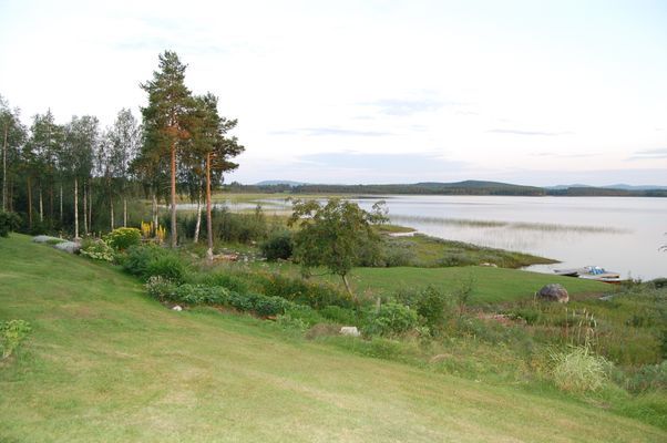 Bild 4 på Stuga i söderläge med egen badstrand