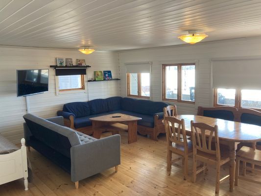 Stuga i söderläge med egen badstrand - Bild 14