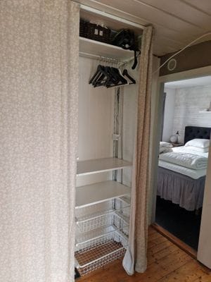 Villa, nära långgrund strand i enskilt område - Bild 13