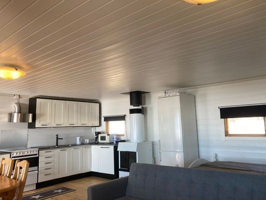 Stuga i söderläge med egen badstrand - Bild 10