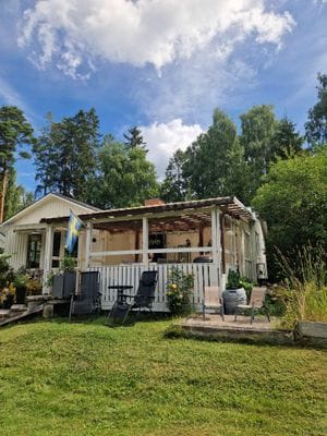 Villa, nära långgrund strand i enskilt område - Bild 16