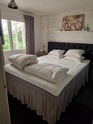 Villa, nära långgrund strand i enskilt område - Bild 14