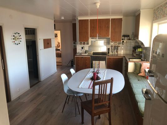 Stort strandnära sommarhus med härlig trädgård - Bild 24