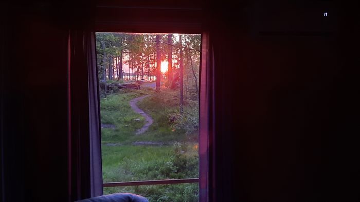 Hyr denna stuga i Herräng på 57 m². 4-6 sängplatser. 4 900 - 7 300 kr per vecka. Se bilder och tillgänglighet här.