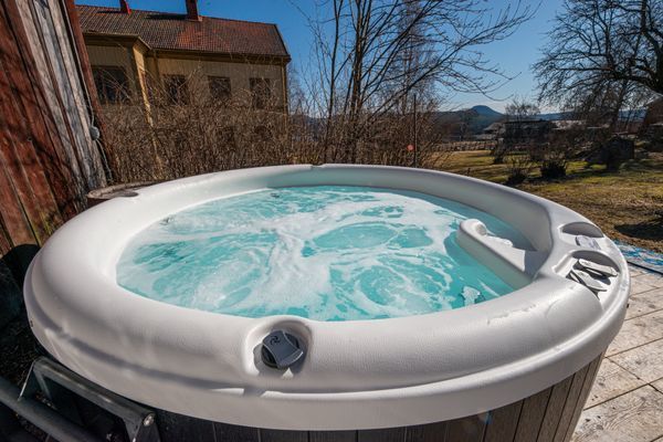 Spabadtunna, 38 grader varm året runt