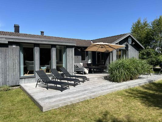 Hyr denna stuga i Båstad på 114 m². 8-9 sängplatser. Pris ej tillgängligt. Se bilder och tillgänglighet här.