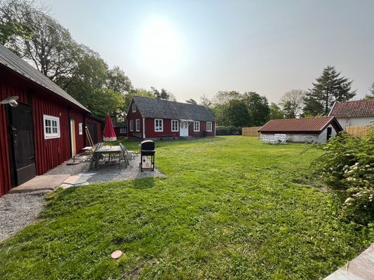 Charmigt sommarboende mitt i Böda med 1400kvm tomt - Bild 13