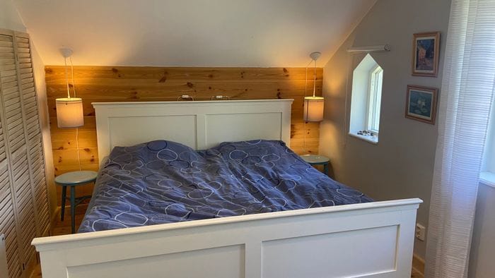 Hyr denna stuga i Eksjö på 170 m². 6-8 sängplatser. 6 000 - 18 000 kr per vecka. Se bilder och tillgänglighet här.