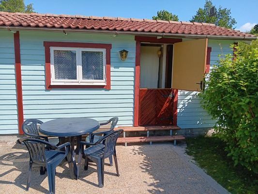 Hyr denna stuga i Farhult på 50 m². 5 sängplatser. 8 096 - 143 966 kr per vecka. Se bilder och tillgänglighet här.