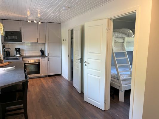 Hyr denna stuga i Ullared på 60 m². 6 sängplatser. 4 500 - 5 000 kr per vecka. Se bilder och tillgänglighet här.