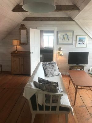 Bild 4 på Fårö kalkstenshus i gårdsmiljö