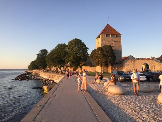Bild 4 på Visby innanför murarna med Terass och innergård