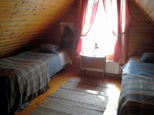 Stuga på en gård nära havet - Bild 9