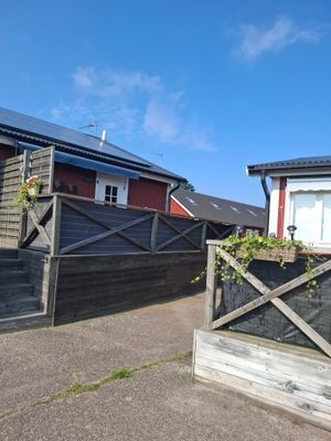 Trevlig hörnlägenhet med stor altan.