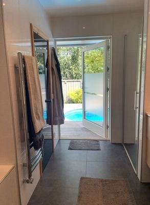 Poolvilla vid strand - Bild 10