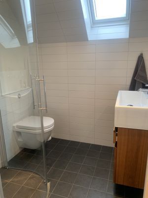 Rymligt hus nära bad och Stockholm city - Bild 9