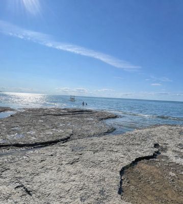 Klipporna nära huset där ni kan bada