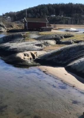 Mysig stuga med centraltläge nära havet - Bild 19