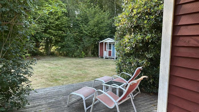 Skogsnära stuga i Ludvigsborg