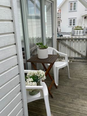 Hyr denna stuga i Fjällbacka på 25 m². 2-3 sängplatser. Från 1 600 kr per dag. Se bilder och tillgänglighet här.