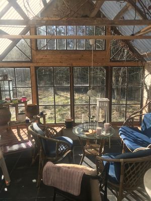 Timrad stuga nära sjö och bad - Bild 8