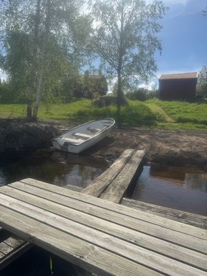 Mysig avskild stuga med fanstastisk sjöutsikt - Bild 28