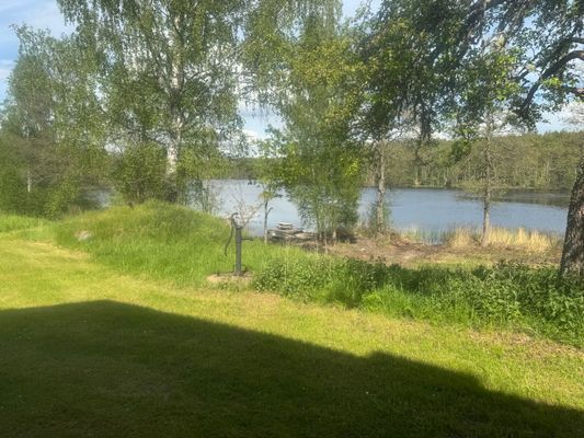 Mysig avskild stuga med fanstastisk sjöutsikt - Bild 19
