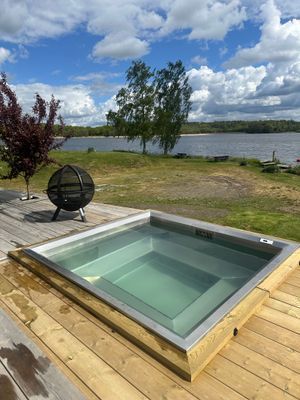 Nyrenoverat sommarhus med fantastisk sjötomt - Bild 22
