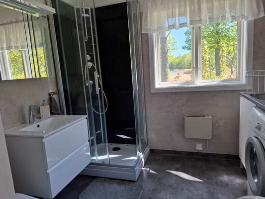 Sjötomt egen brygga sjöutsikt från alla rum - Bild 9
