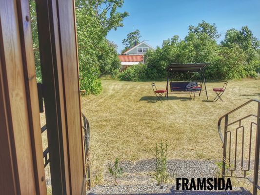 Hyr denna stuga i Öland på 200 m². 8 sängplatser. Från 10 000 kr per vecka. Se bilder och tillgänglighet här.