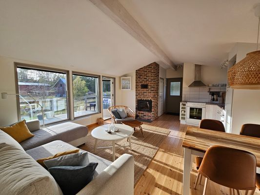 Hyr denna stuga i Sudersand på 45 m². 2-4 sängplatser. 9 800 - 14 500 kr per vecka. Se bilder och tillgänglighet här.