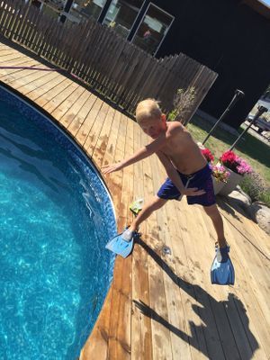 Hus+gästhus+pool, LEDIG V.27 sänkt pris