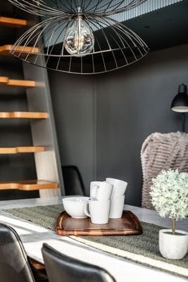 Hyr denna stuga i Stöten på 55 m². 6-8 sängplatser. 4 950 - 20 000 kr per vecka. Se bilder och tillgänglighet här.