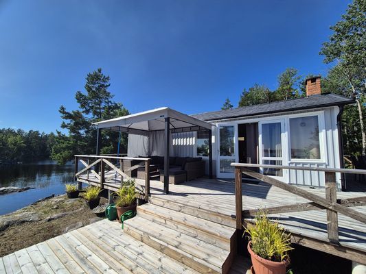 Sommaridyll vid Sjö på egen ö. Magiskt utsikt! - Bild 10