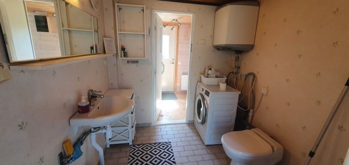 Vinterbonat fritidshus centralt på Fårö - Bild 11