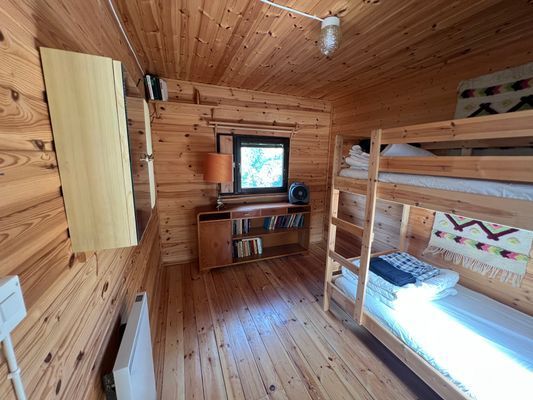 Bild 4 på Nyrenoverad stuga nära sjön