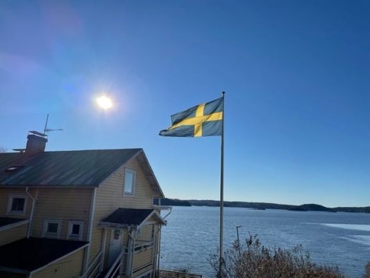 Hyr denna stuga i Ljungskile på 147 m². 7-8 sängplatser. Från 24 948 kr per vecka. Se bilder och tillgänglighet här.