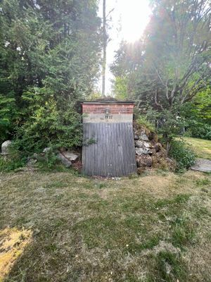 Nyrenoverad stuga nära sjön - Bild 20