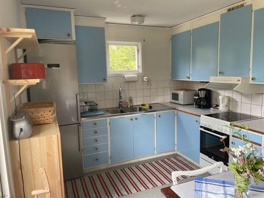 Havsnära röd sommarstuga - Bild 12