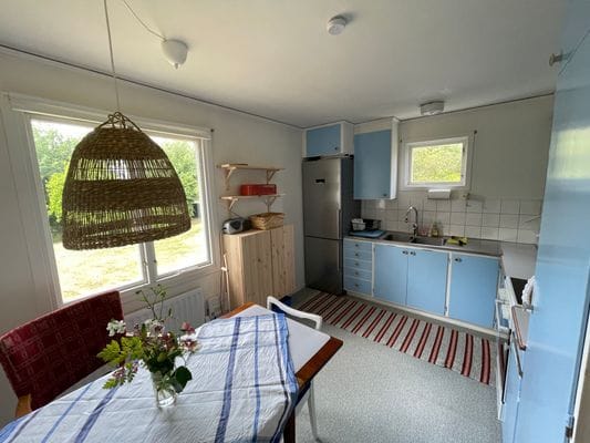 Havsnära röd sommarstuga - Bild 10