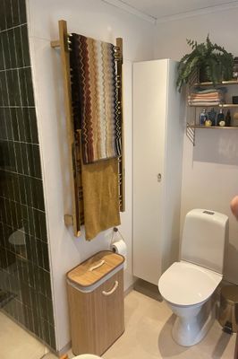 Stort strandnära sommarhus med härlig trädgård - Bild 32